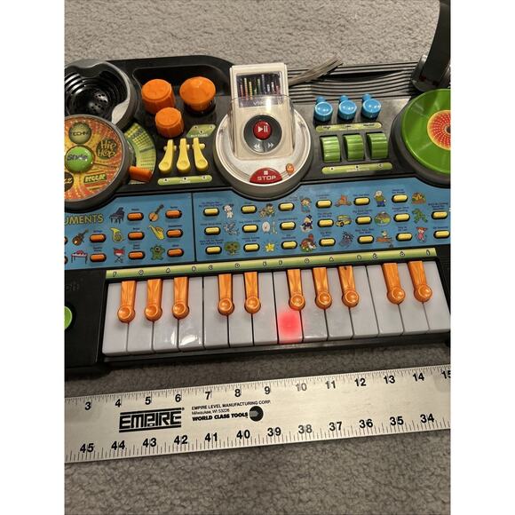 VTech KidiJamz Interactive Music Studio Keyboard, Microphone, Portable Player - Picture 3 of 6
